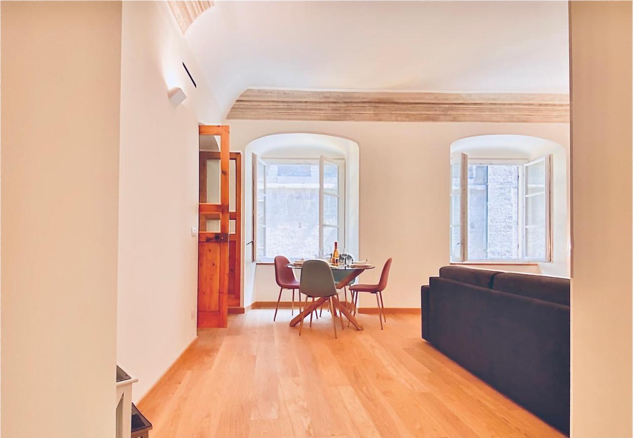 Amazing San Lorenzo 19, Rolli Palace Unesco - Stunning View Overlooking The Cathedral - Free Private Parking- Genua Buitenkant foto