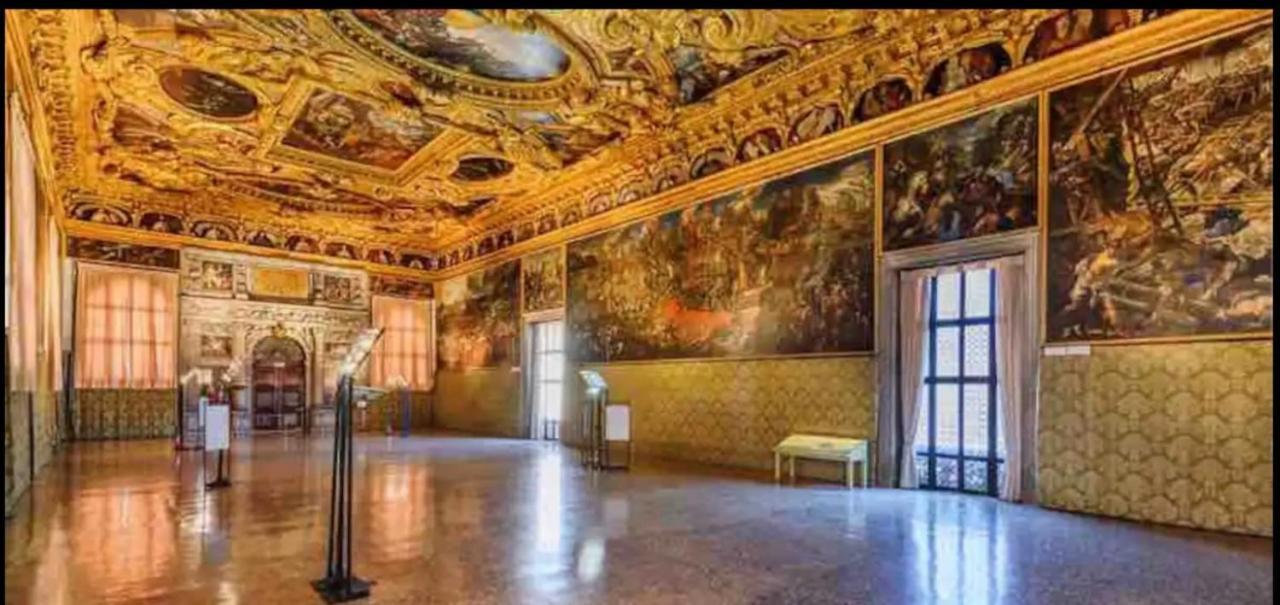 Amazing San Lorenzo 19, Rolli Palace Unesco - Stunning View Overlooking The Cathedral - Free Private Parking- Genua Buitenkant foto