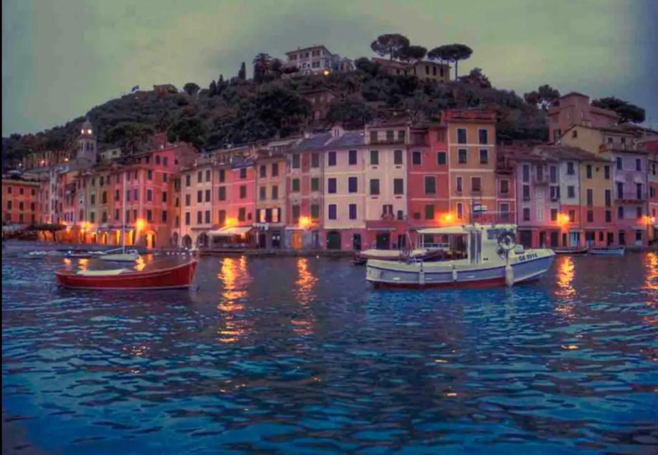 Amazing San Lorenzo 19, Rolli Palace Unesco - Stunning View Overlooking The Cathedral - Free Private Parking- Genua Buitenkant foto